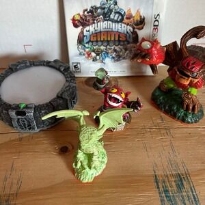 Skylanders Giants Starter Pack Nintendo 3DS Portal Complete Glow Dark Cynder